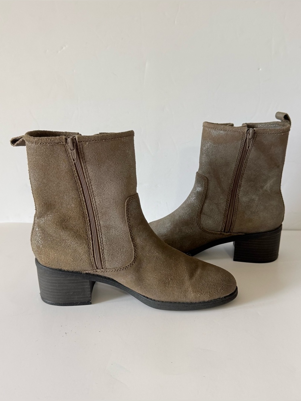 Clarks Nevella Devon Metallic Taupe Leather Ankle Boots Womens Size 8 Zip New